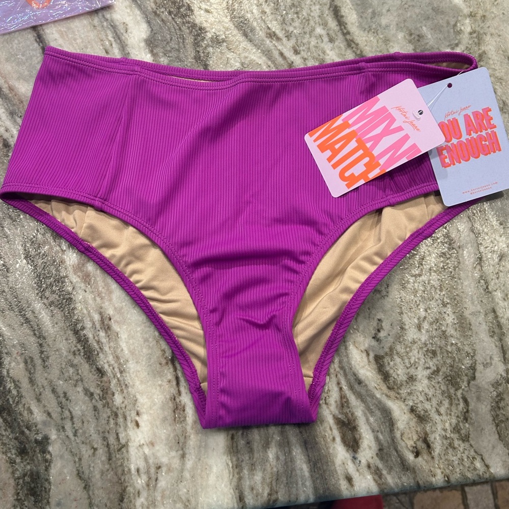 NWT Kortni Jeane Ribbed Purple Mid Rise Swim Bottoms Size Large.